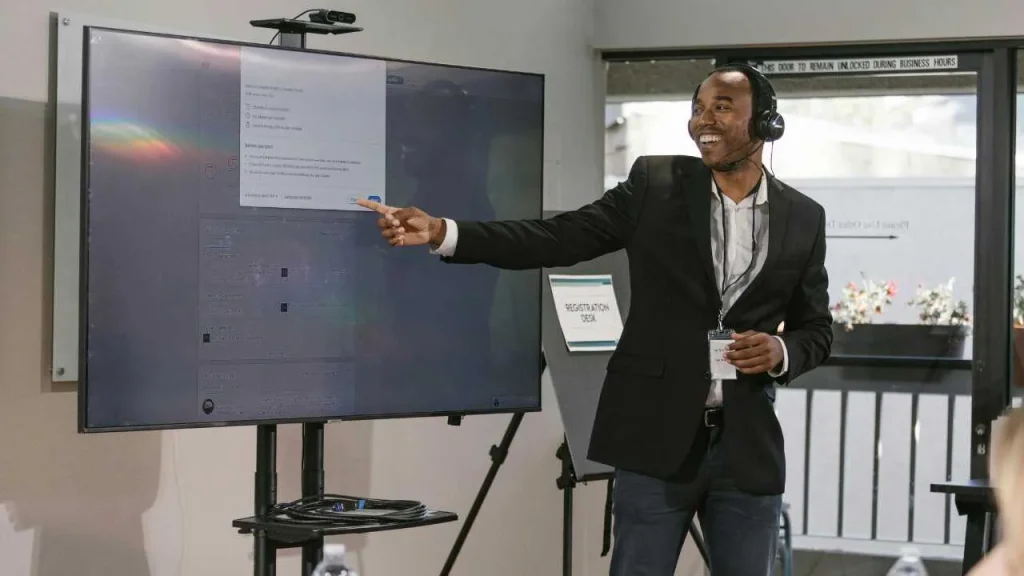 Use virtual aids as a step to enhancing public speaking skills.