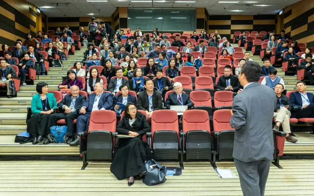Top 8 Public Speaking Classes for Building Confidence