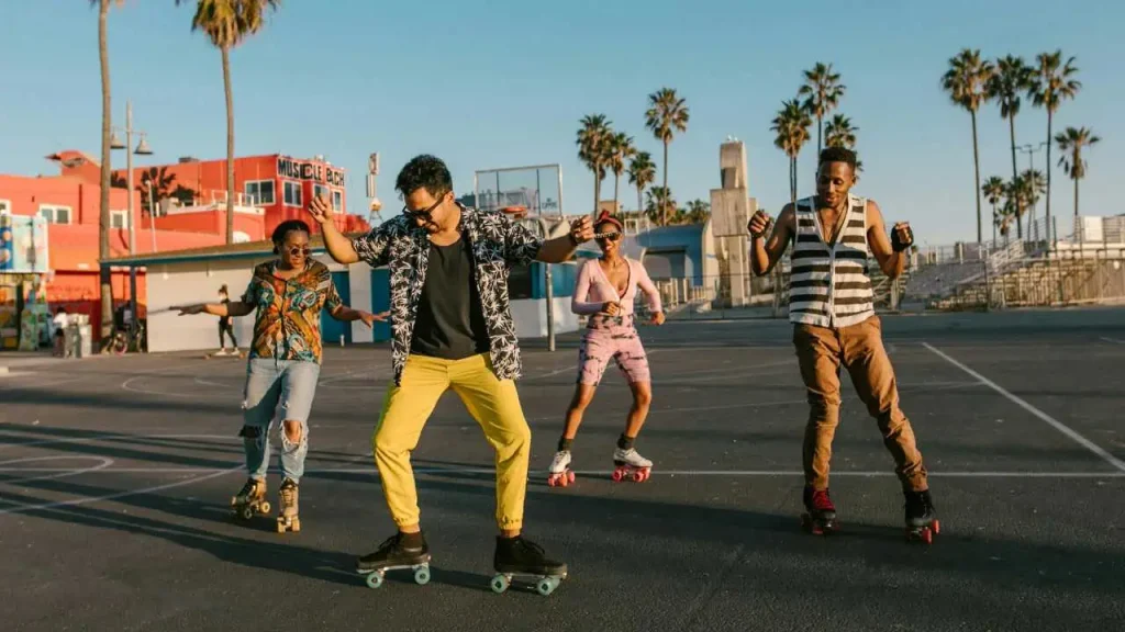 A group of friends skating